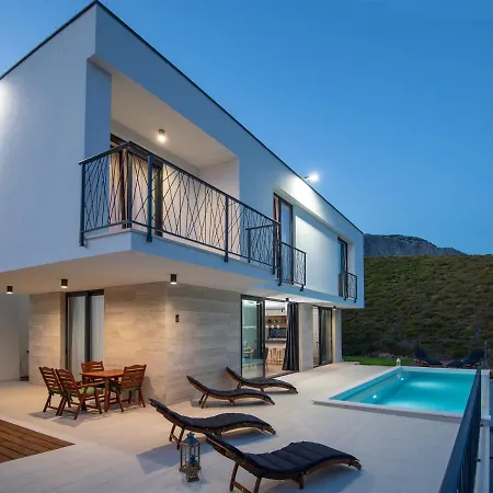 Godimento W Heated Pool Villa