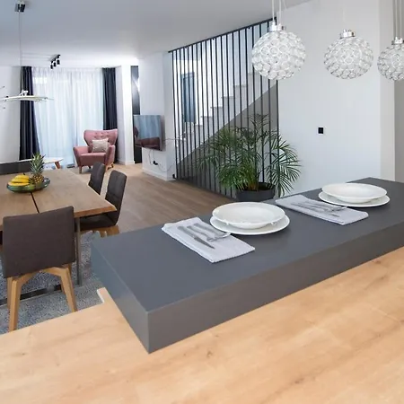 Godimento W Heated Pool Villa Kucine